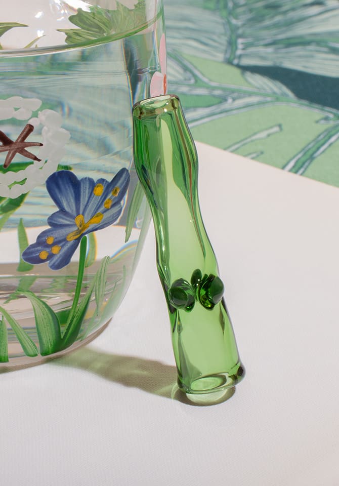 You can smoke from either end of our green joint holder—depending on hot fat or thing you roll