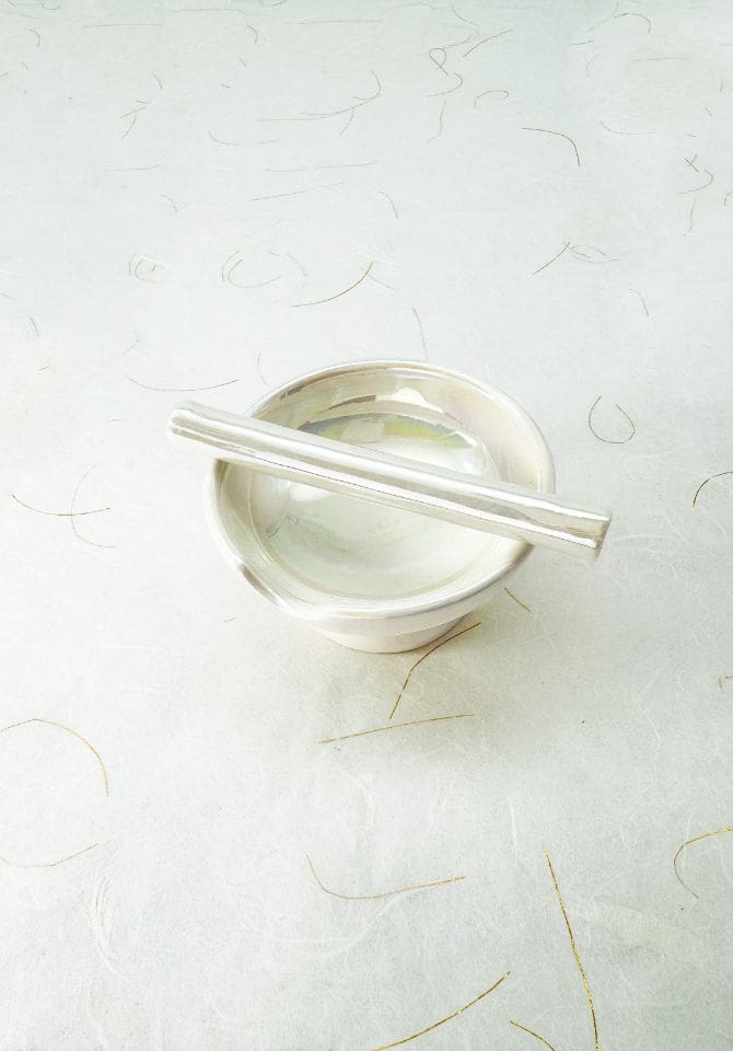Sweeten your sesh with our Galactic White Ashtray Set