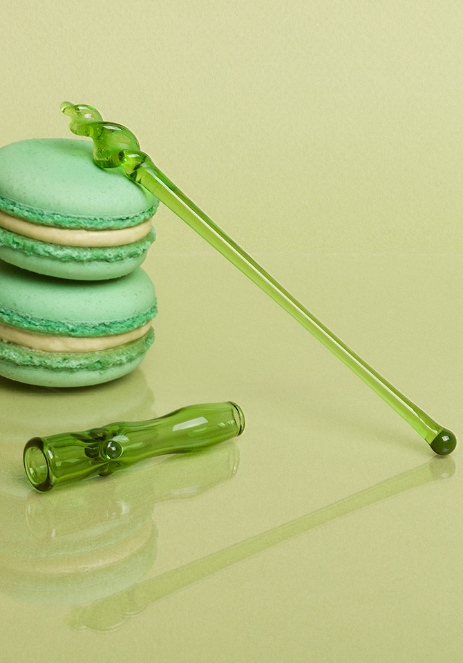 Green Glass Tamping Stick and Joint Holder with Green Macarons