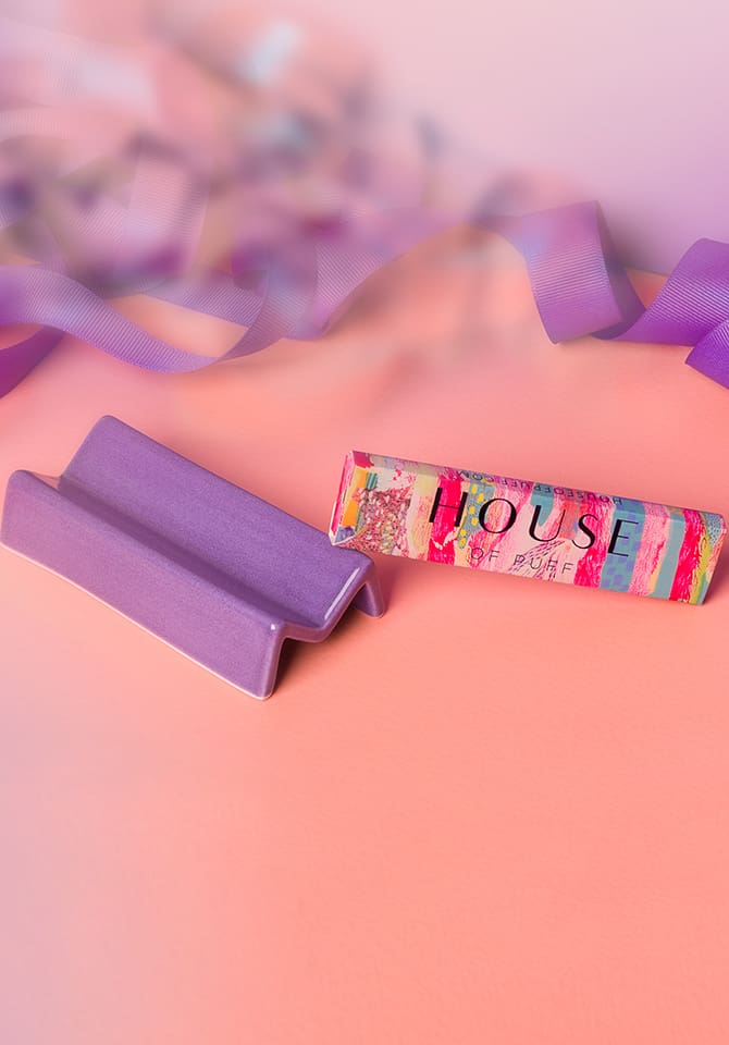 Our purple rolling tray set includes unbleached hemp rolling papers
