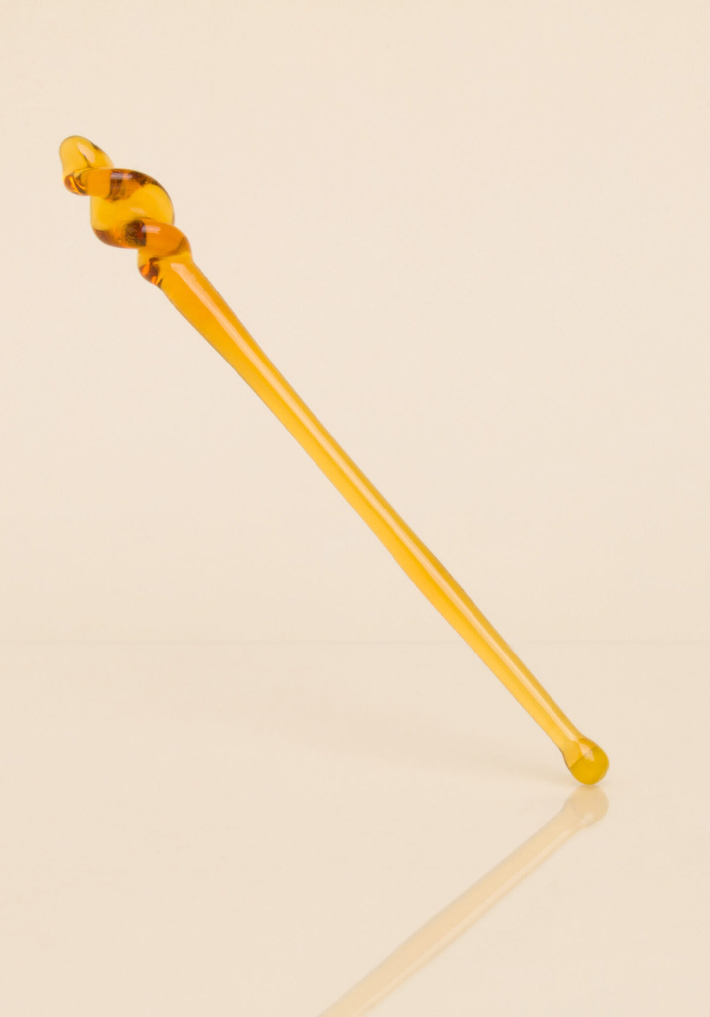 Use our yellow tamping stick to improve airflow in your joint or swizzle your bevvie