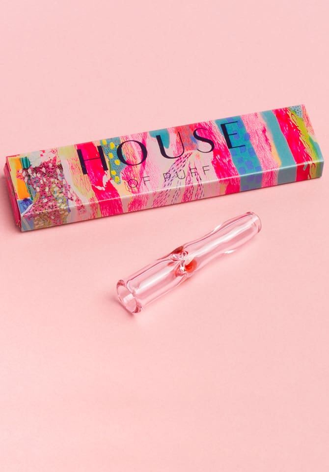 Our pink smoking set perfectly melds elegant form with function