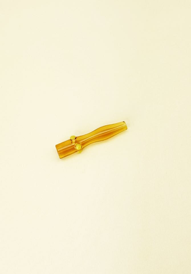 Our Soho cigarette holder makes this yellow smoking set extra special