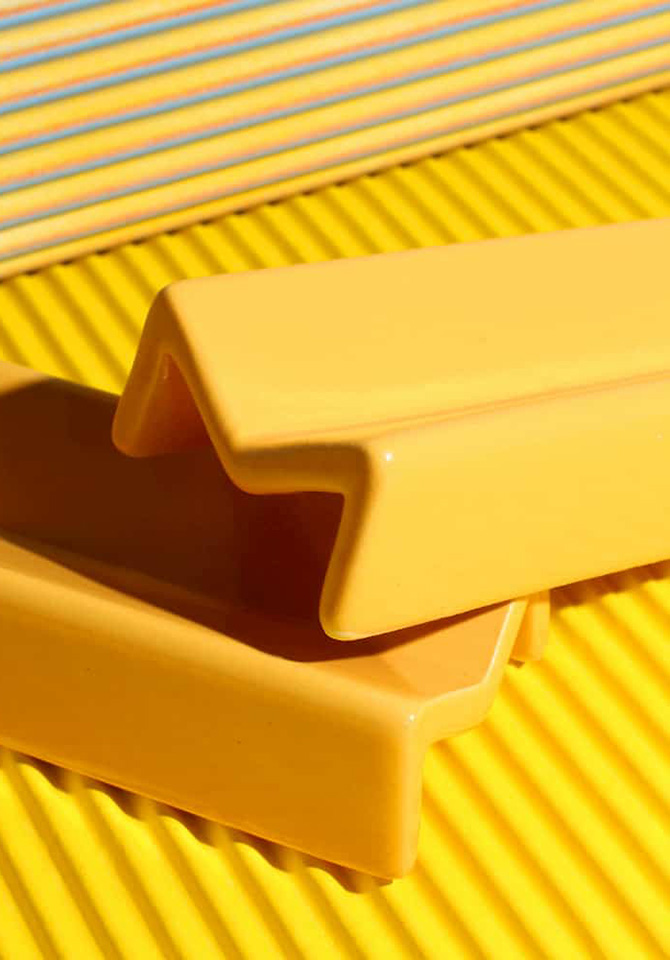 Our yellow rolling tray is more than just pretty—it keeps your mix right where you need it