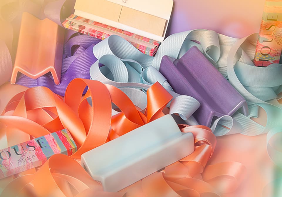 Learn how to roll the easy way with our nebula rolling tray