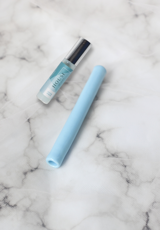 The cannacurious will love this blue microdosing kit