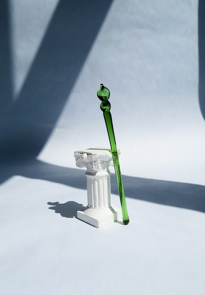 Stir your drink or tamp down your mix with our green tamping stick