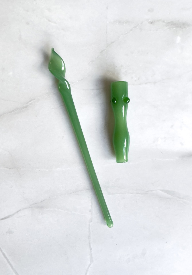 Our jade green joint holder pairs perfectly with our jade green tamping stick