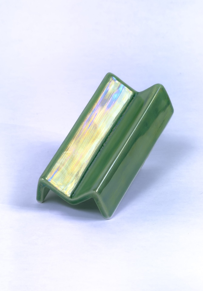 Get the perfect roll in a snap with our ceramic rolling tray