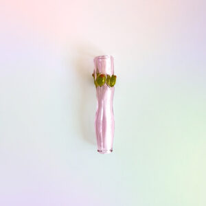 Our glass joint holder is adorned with olives for a gourmet touch