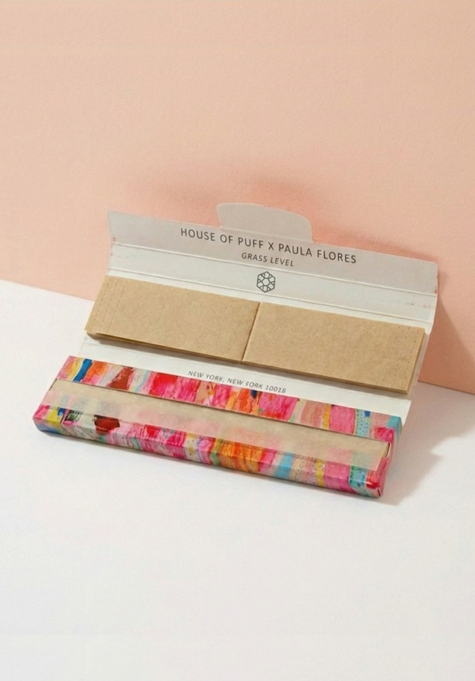 Give yourself the cleanest burn with our unbleached hemp Paula Flores rolling papers